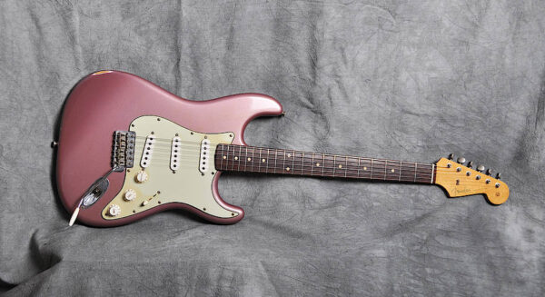 Fender Custom Shop Relic 1960 Stratocaster – 2002 – 01 Fender Custom Shop Relic 1960 Stratocaster – 2002 – 01