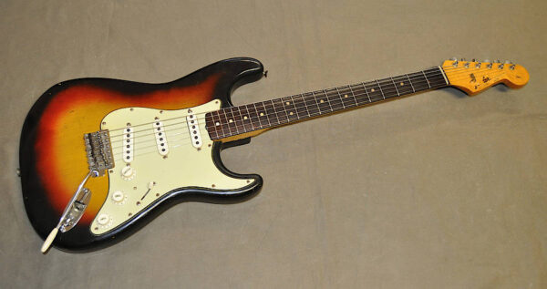 Fender Stratocaster 1964 Sunburst – 01