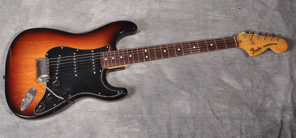 Fender Stratocaster Sunburst 1979 – 01 Fender Stratocaster Sunburst 1979 – 01