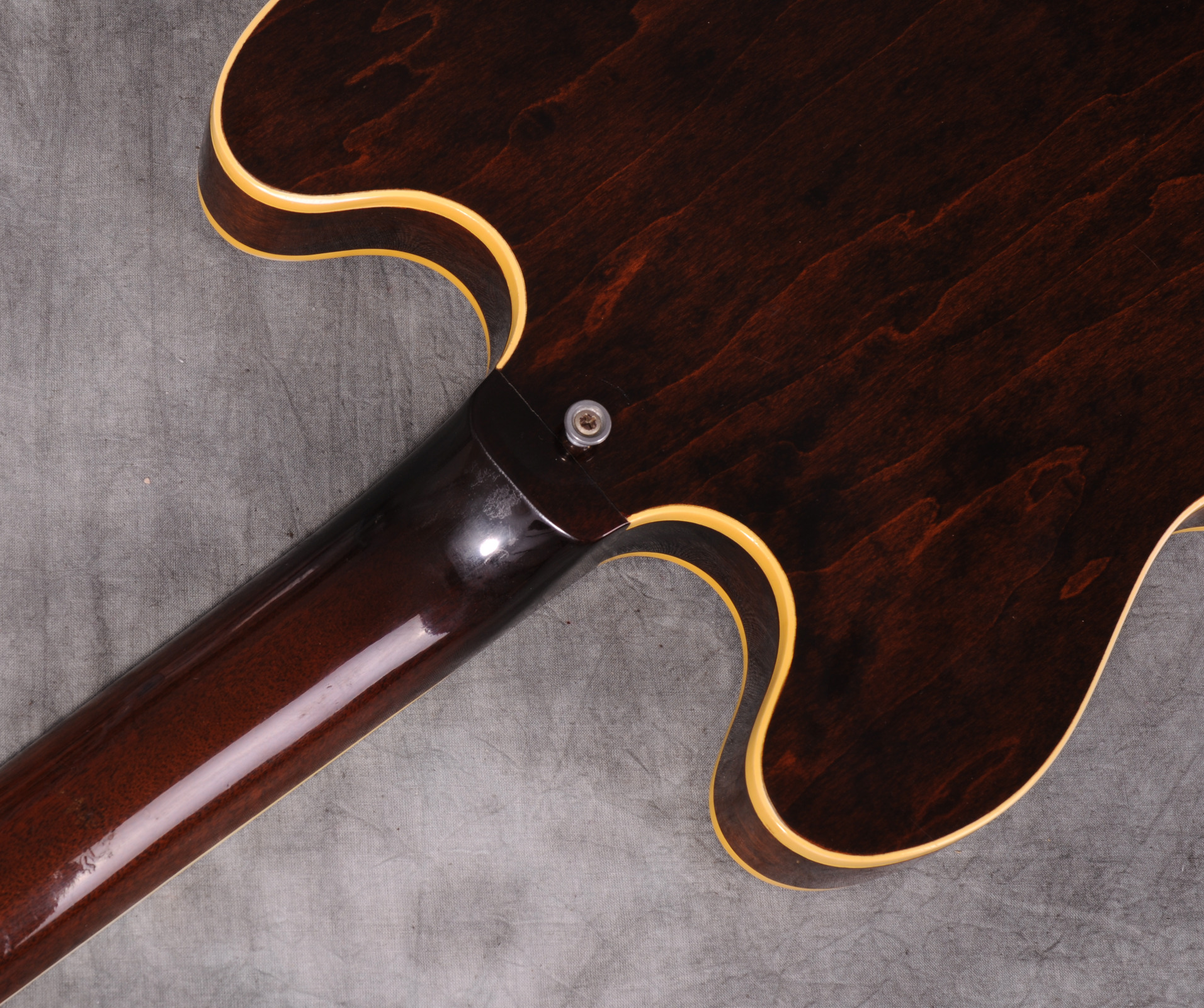 Gibson ES-330TD 1969 - long neck ice tea sb - heal