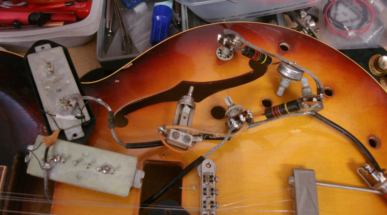 Gibson ES-330 1960 - Sunburst wiring
