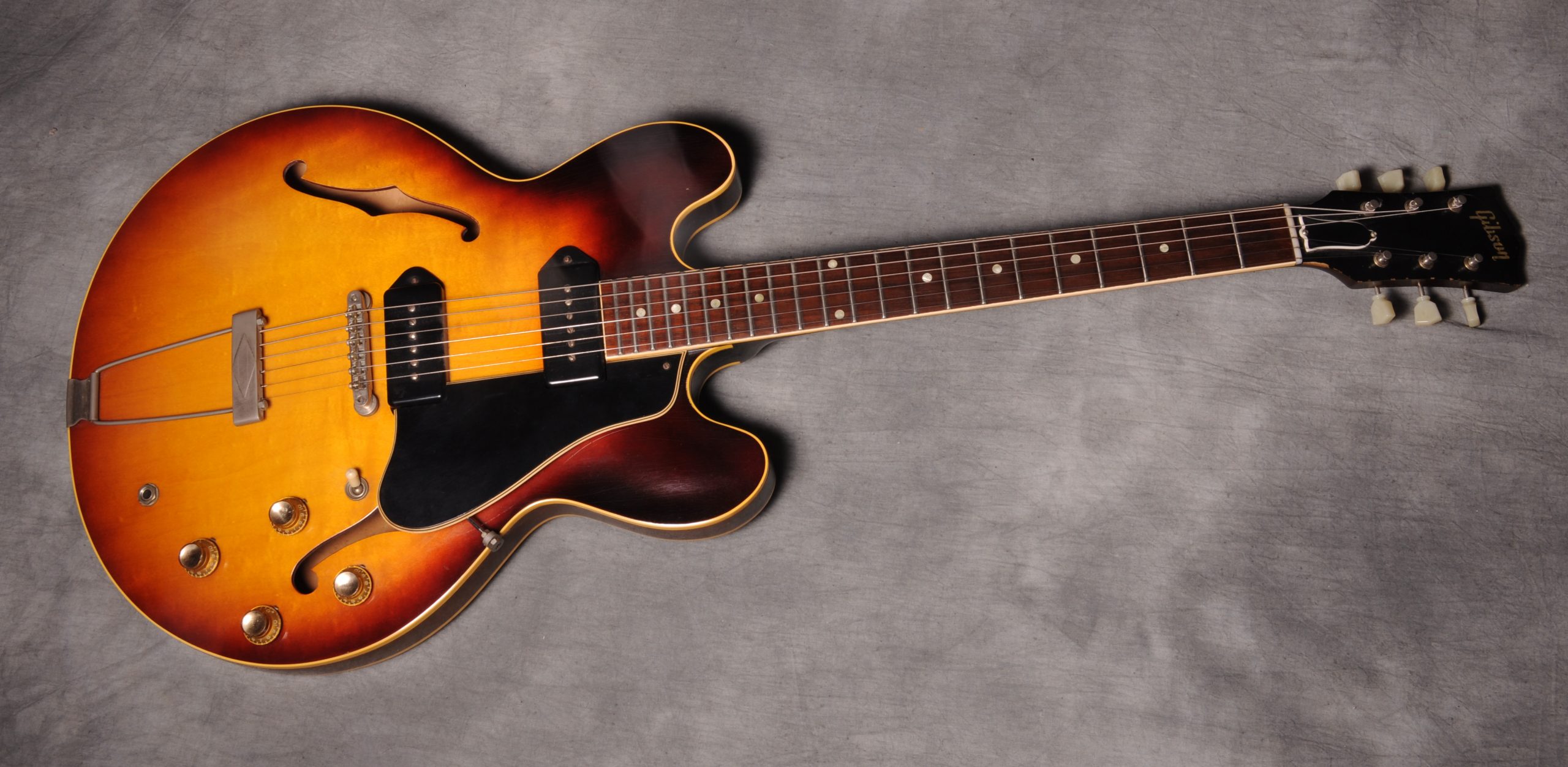 Gibson ES-330 1960 - Sunburst complete 2