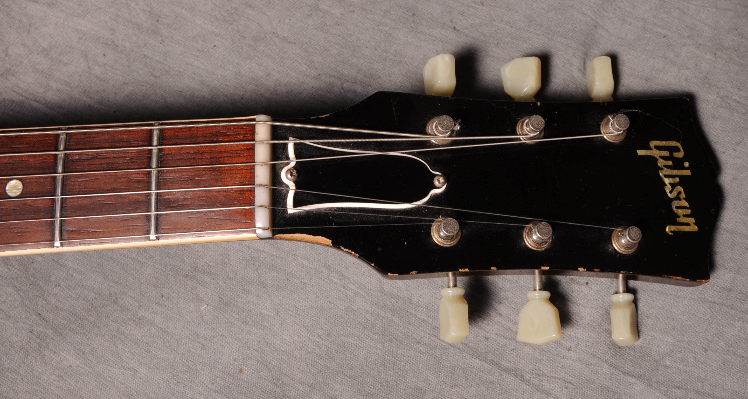 Gibson ES-330 1960 - Sunburst headstock