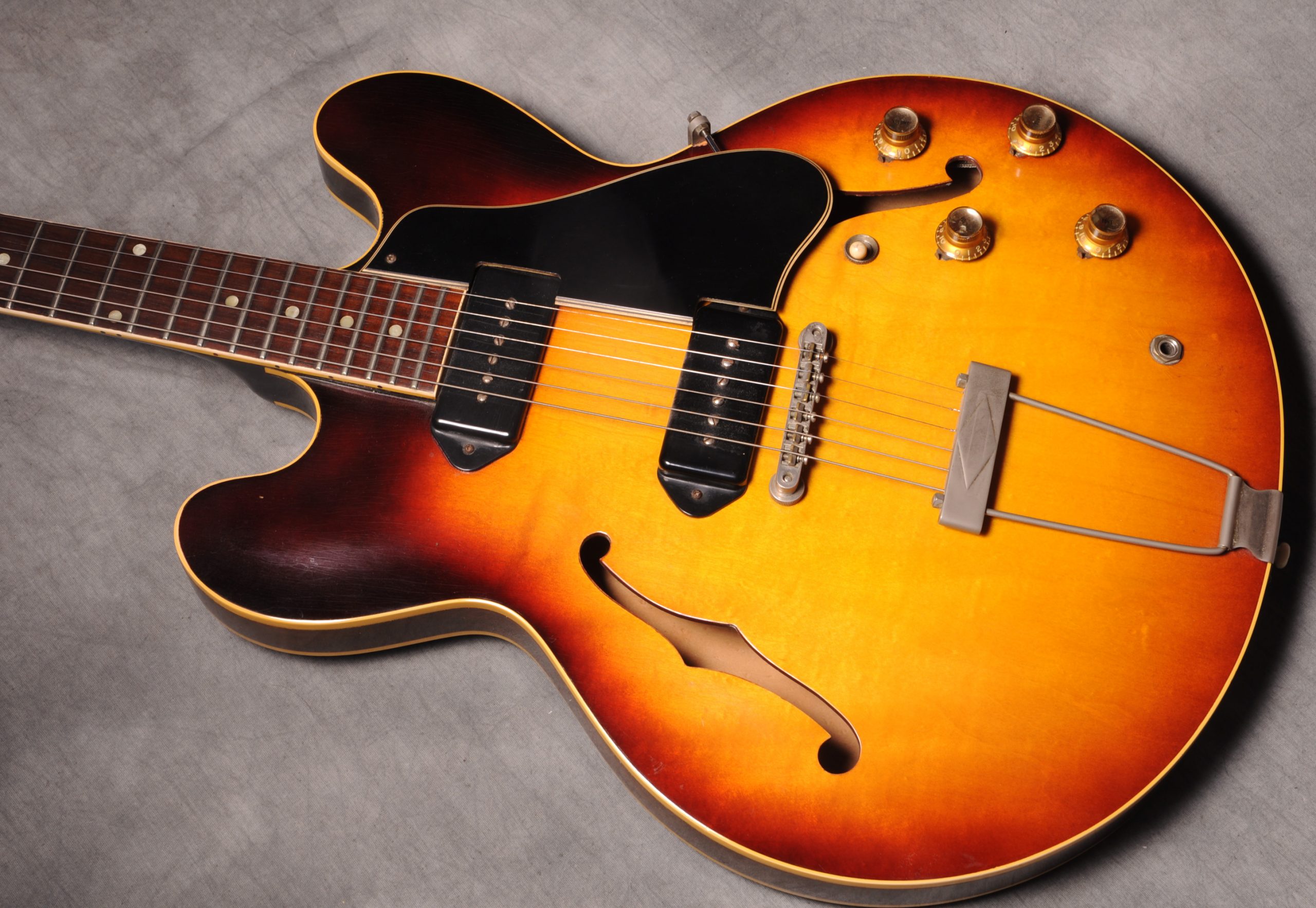 Gibson ES-330 1960 - Sunburst front 3