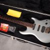 Ernie Ball Music Man Luke II – Ice Blue – 2002 – Case Ernie Ball Music Man Luke II - Ice Blue - 2002 - Case